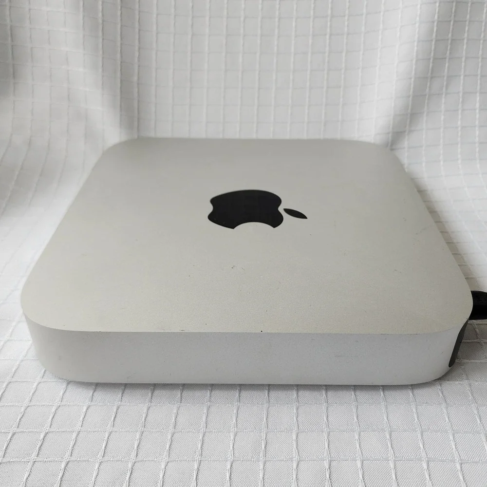 Apple Mac Mini A1347 Late 2014 EMC 2840 Powers on Locked For Parts‎ and Repair